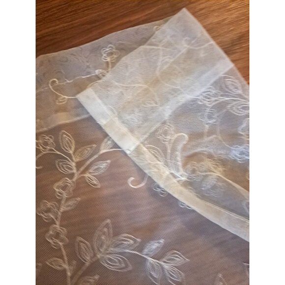 Ivory Lace Valance Textured Vines Flowers Coquette Cottage Country 53x17 - Picture 4 of 4